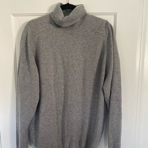 Cashmere Turtleneck Size L *100% cashmere*